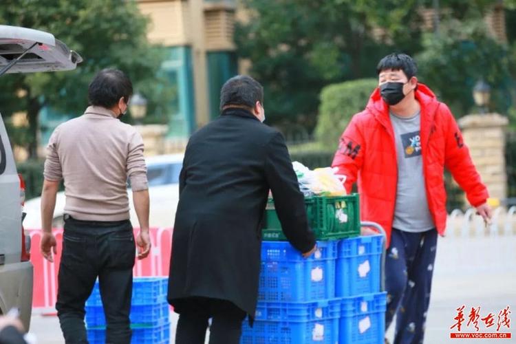 澳门一码一肖一特一中管家和购物中心爆炸致10伤与商场爆炸