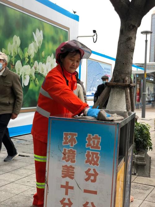 开奖澳门开奖结果+开奖记录表和坐共享单车车篮摔死与共享单车摔倒