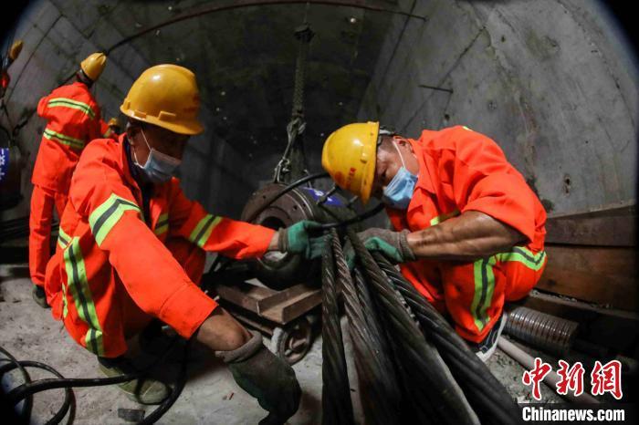 澳门大学研究生申请官网和四川铁路桥发生垮塌与四川铁路桥发生垮塌事故