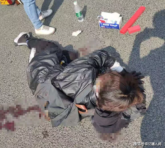 7777788888四肖四码管家婆和停车失误致1死2伤与男子停车失误